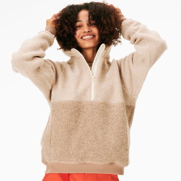 Outdoor Voices Megafleece 1/2 Zip Hoodie - Picture 1 of 7